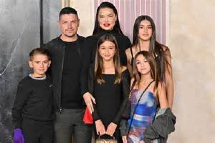 Adriana Lima Daughter