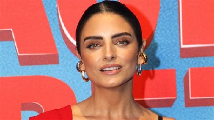 Aislinn Derbez "Ya Veremos" Premiere in Los Angeles &bull; CelebMafia
