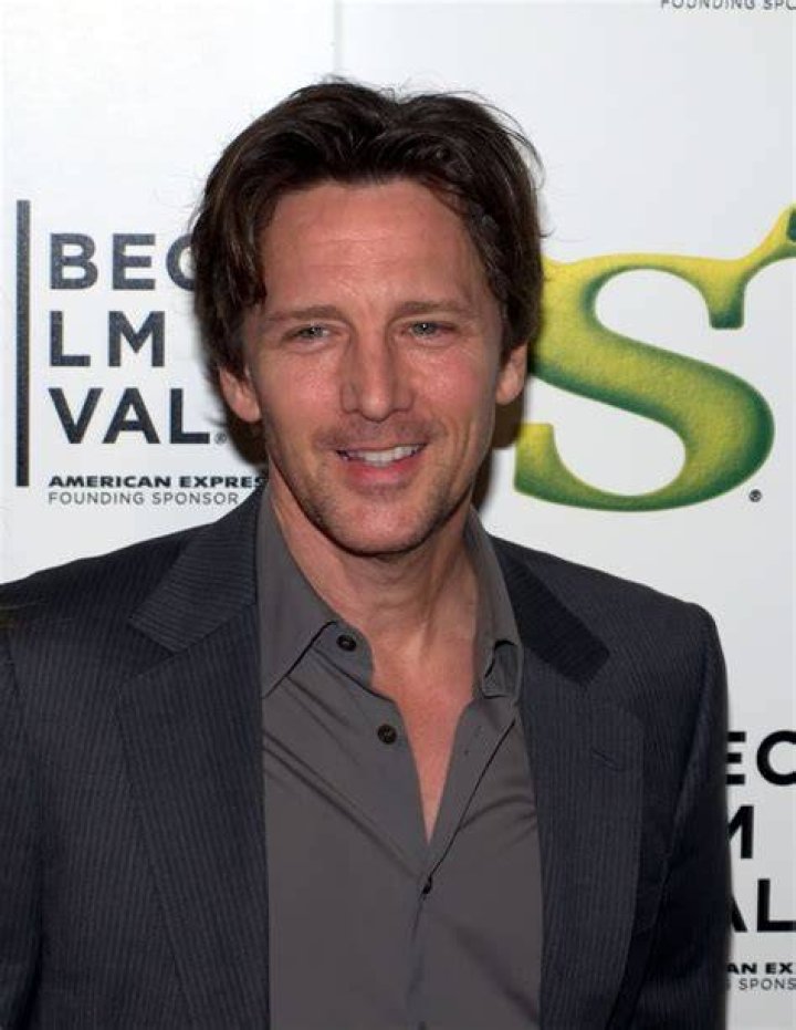 Andrew Mccarthy / Andrew Mccarthy Wikipedia Elmo's fire i'm sorry