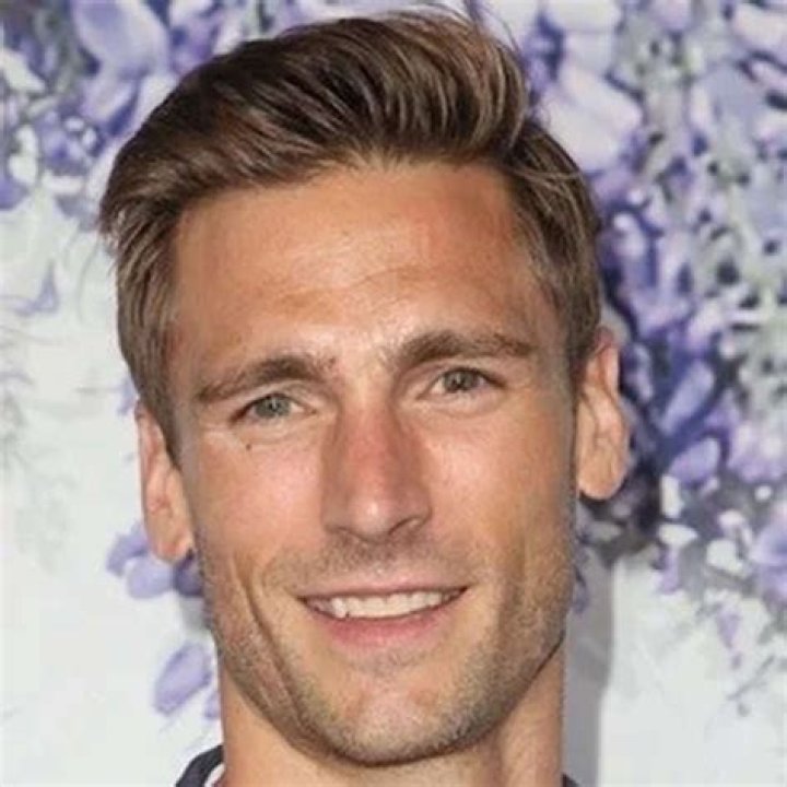 Andrew W Walker Tv actors, Actors, Handsome actors