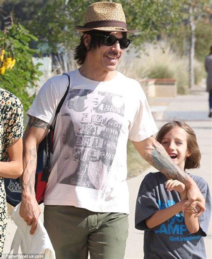 Anthony Kiedis enjoys outing with red hot model girlfriend and his son
