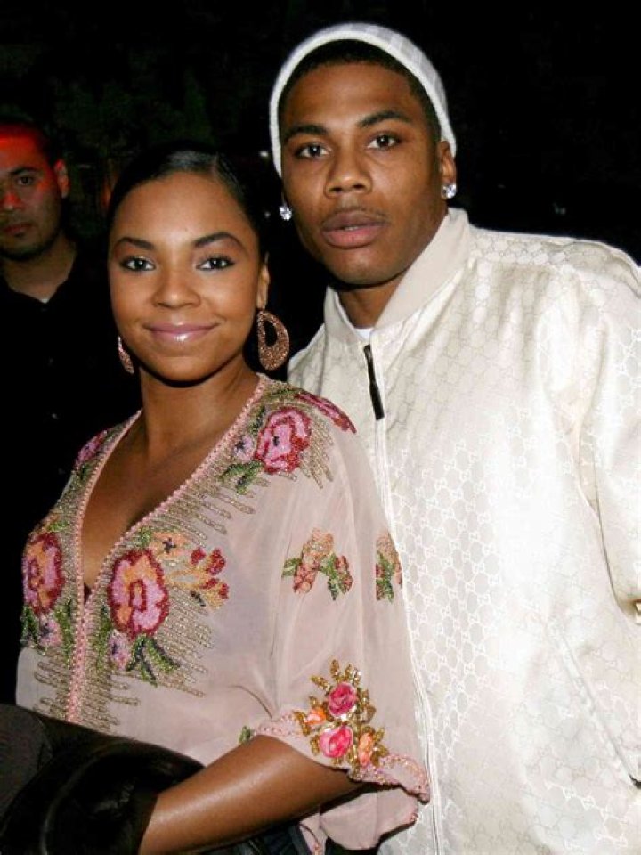 Ashanti Net Worth, How Much Ashanti Worth? Sfuncube
