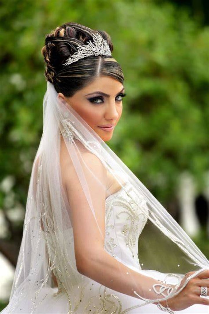 Bella Nella Bride OneofaKind Salon Exclusively for the Bride Makes