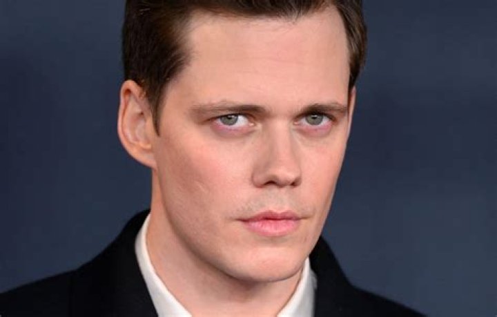 Bill Skarsgard's height, weight. He has a lot to learn from his brother