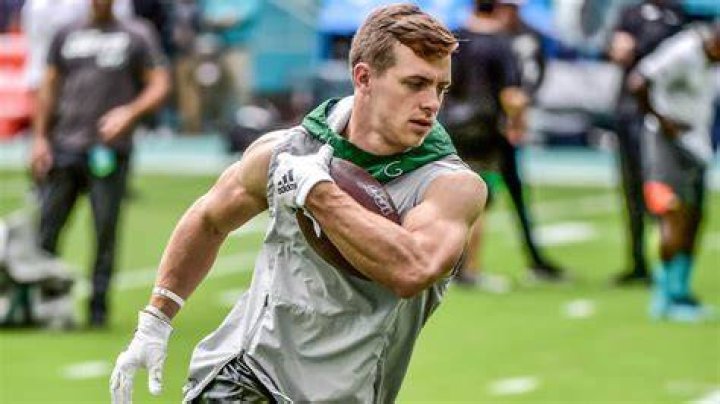 Braxton Berrios [2022 Update] Net Worth, Stats, Wife & College