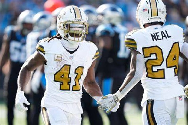 Breaking Saints RB Alvin Kamara Could Miss Playoff Game The Spun