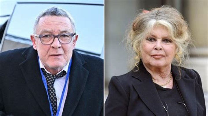 Brigitte Bardot Et Son Fils Nicolas Charrier, Une Histoire, 42 OFF