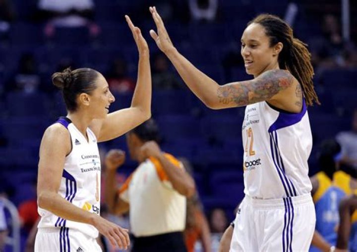 Britney Griner Signs 1 Year Deal with Phoenix Mercury &mdash; 247 Live