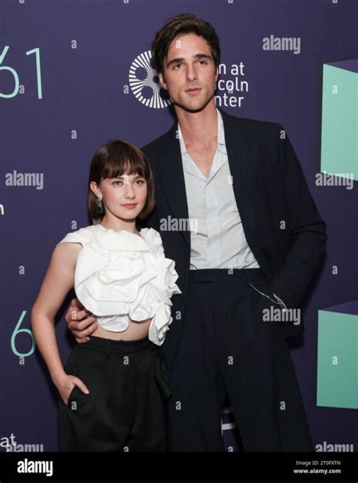 Cailee Spaeny et Jacob Elordi forment le couple mode du moment Vogue