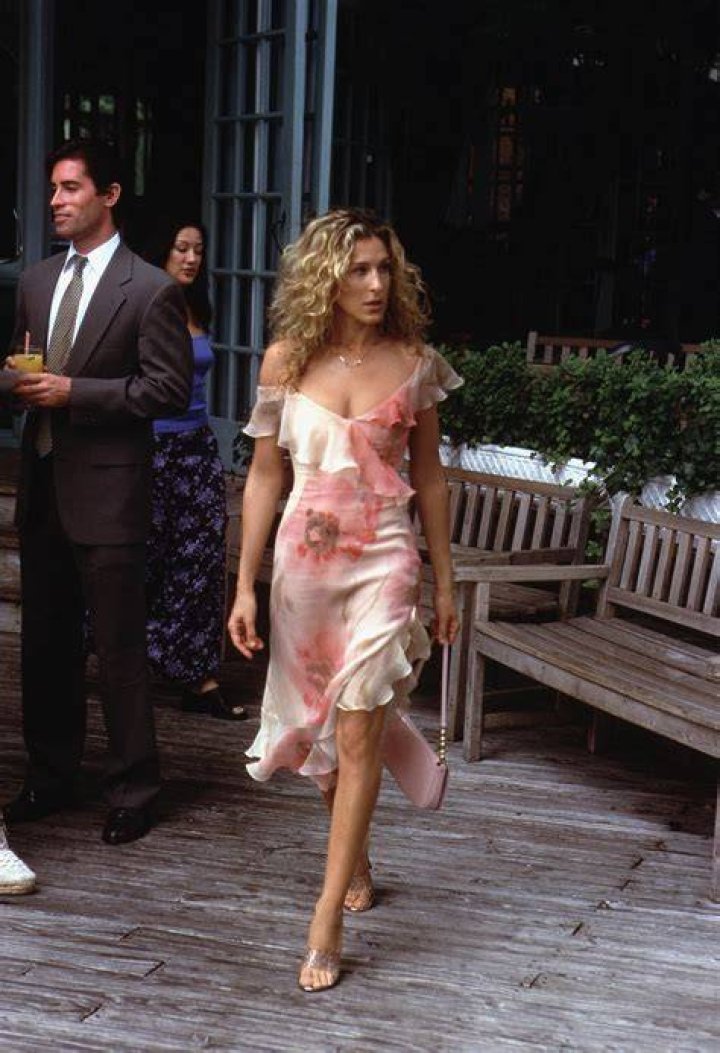 Carrie Bradshaw Fashion Moments Best Carrie Bradshaw Fashion Moments