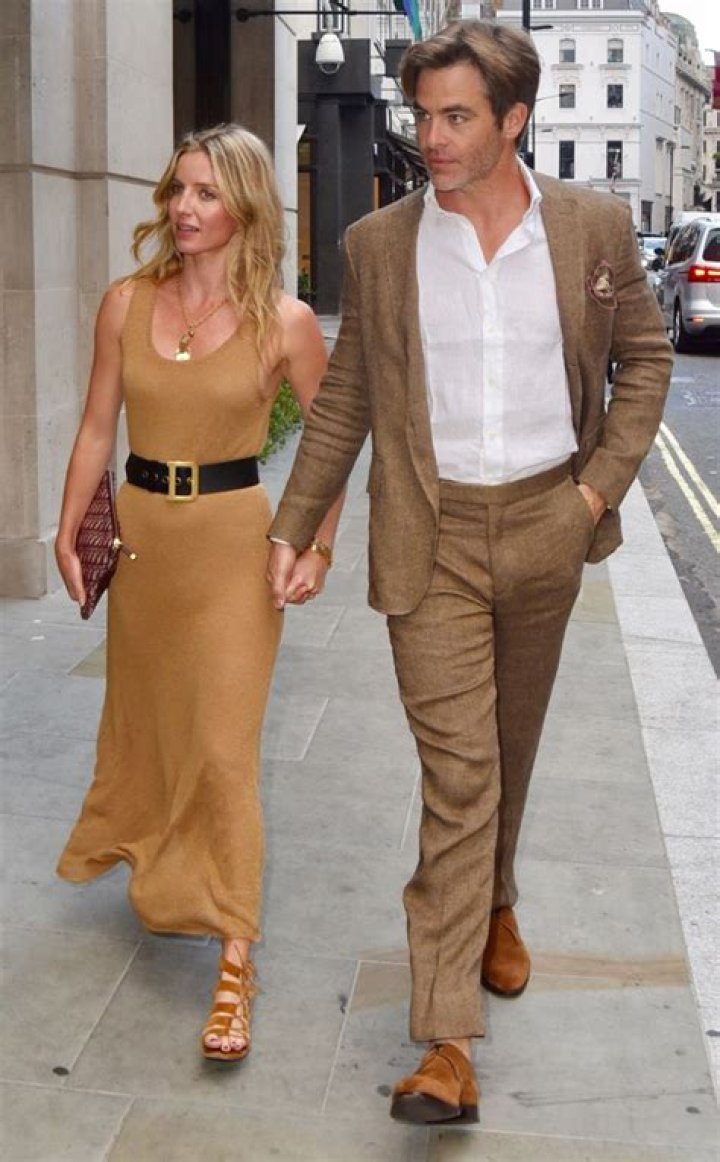 Chris Pine and Annabelle Wallis Have Split Up