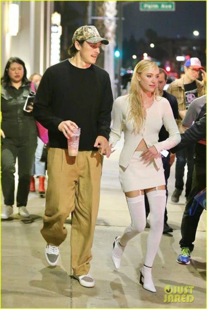 Dalton Gomez and Maika Monroe The Truth About Their Alleged Romance