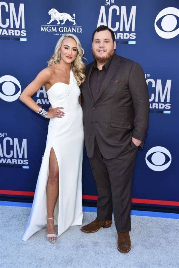 Does Luke Combs have a son? Family explored as singer rewards young