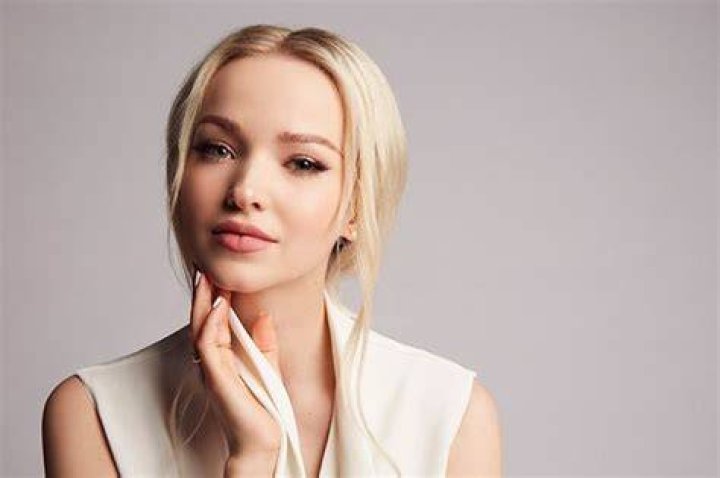 Dove Cameron Bio Age, Net Worth, Relationship & Facts Yebekagh