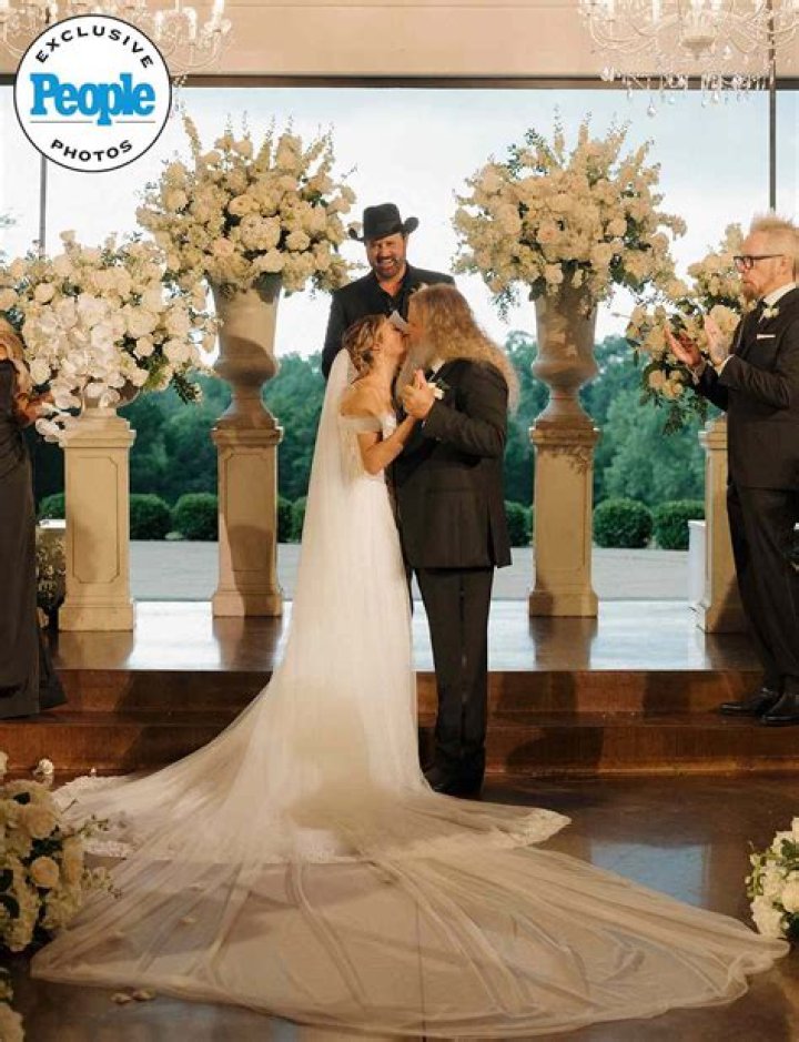 Dwayne &lsquo;The Rock&rsquo; Johnson Marries Lauren Hashian in Hawaii