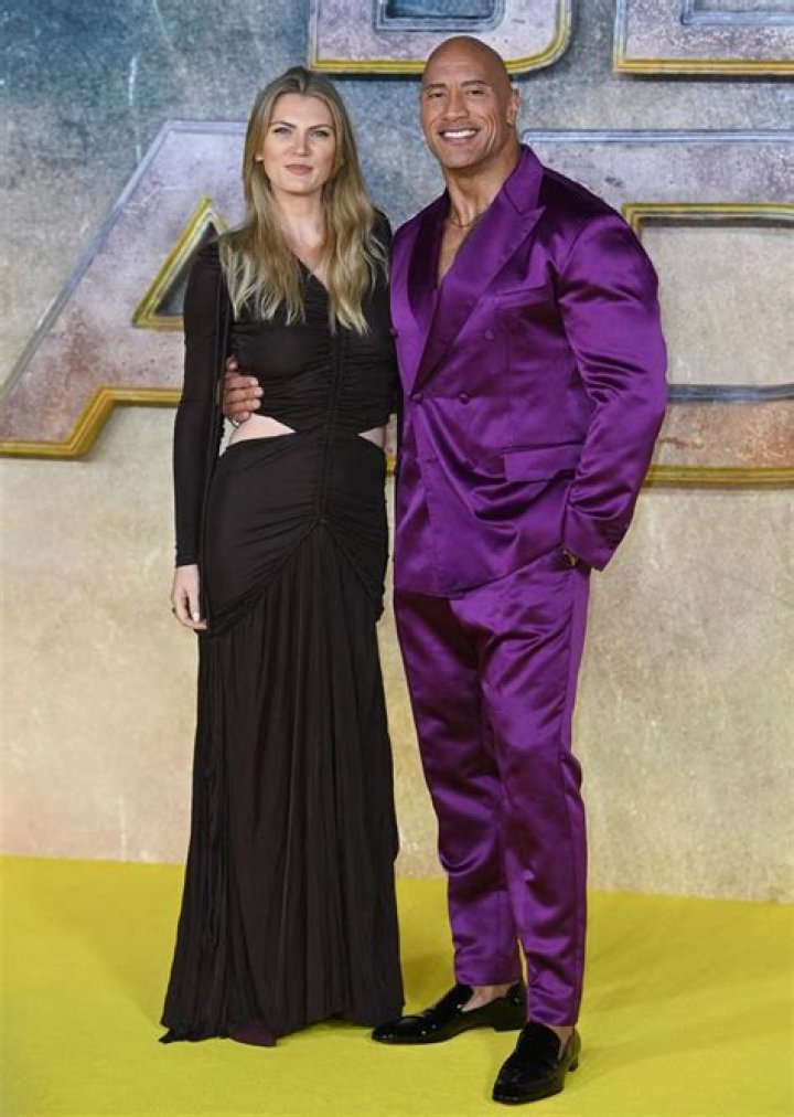 Ella Craig (2022 Wiki) Daniel Craig's Daughter Bio Age Pictures Boyfriend
