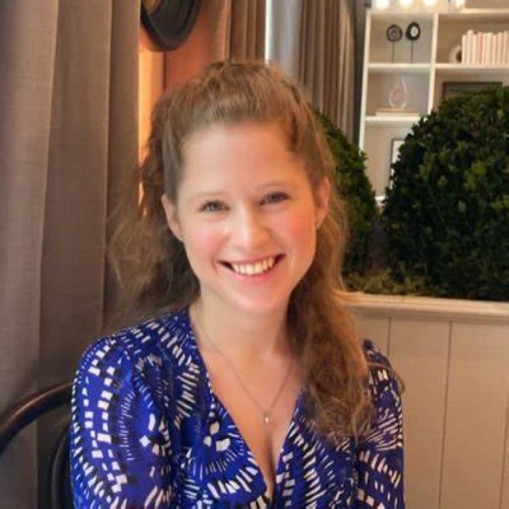 Emily Carver Net Worth, Age, Height, Weight, Early Life, Career, Dating