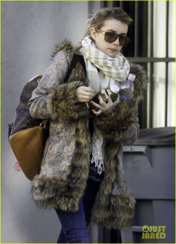 Emma Roberts steps out without engagement ring from Evan Peters Daily