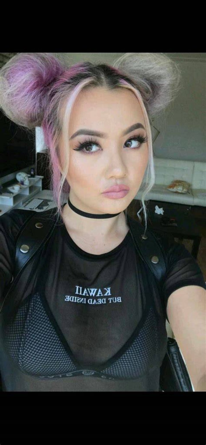 Gina Scrolller