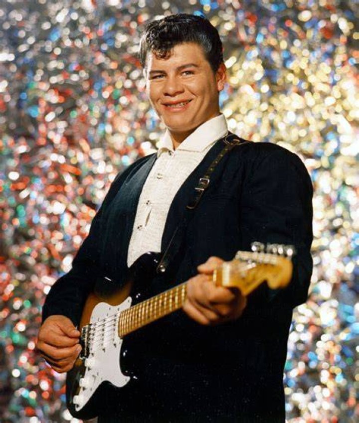 How did Ritchie Valens die?