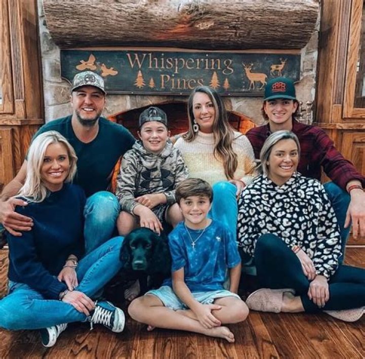 How Many Kids Does Luke Bryan Have?