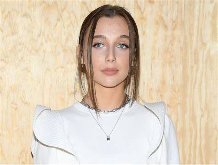 How Much Has Emma Chamberlain Net Worth Earned And What's The Total Net