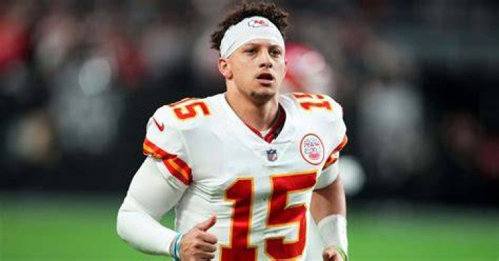 How Tall Is Patrick Mahomes?