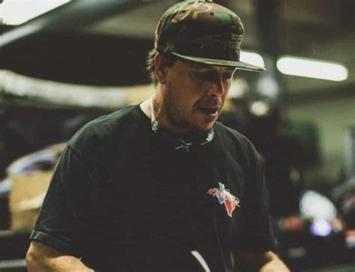 How wealthy is Bill Carlton, the owner of Texas Metal? Biography Tribune