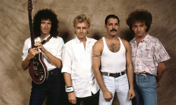 Is Queen and Clarence still together?