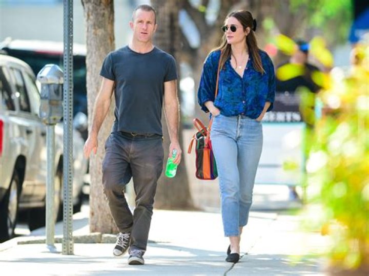 Is Scott Caan Married?