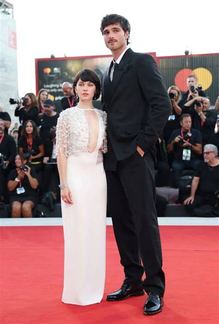 Jacob Elordi Jokes About Height Difference with 'Priscilla' Costar