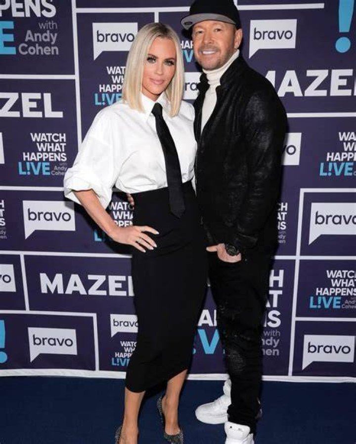 Jenny McCarthy Wiki Age Husband Biography & More 2022