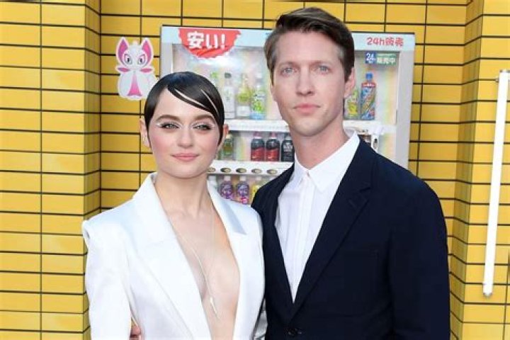 Joey King Is Getting Married Teen Vogue