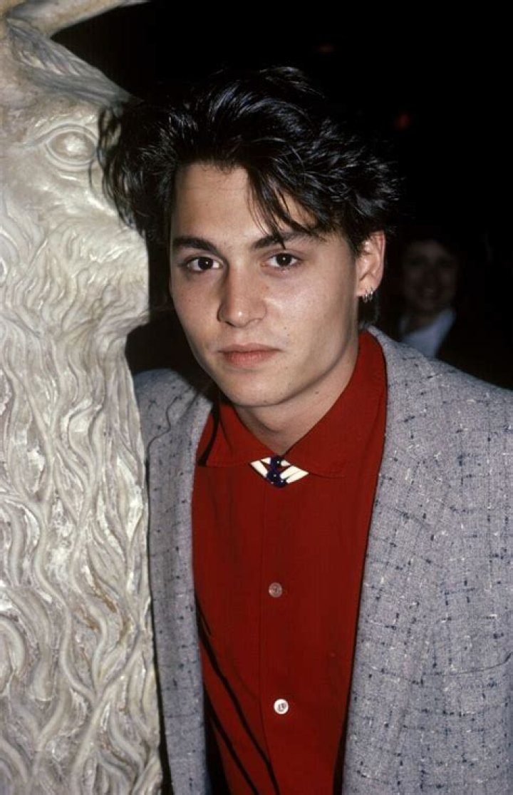 johnny depp 90s Johnny depp wallpaper, Young johnny depp, Johnny depp