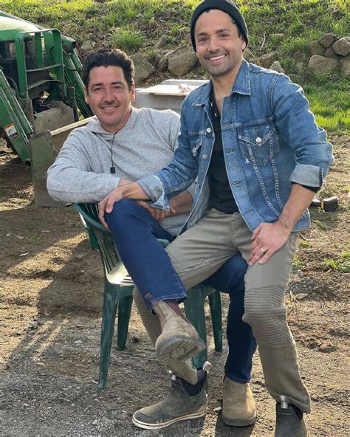 Jonathan Knight Recalls Pressure to Stay Closeted During NKOTB Heyday