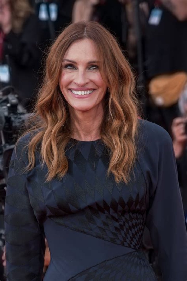 Julia Roberts' Daughter Hazel Makes Red Carpet Debut Photos