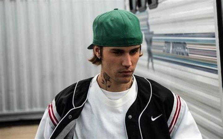 Justin Bieber Imposes Strict 'Boundaries' on Himself for Fears of