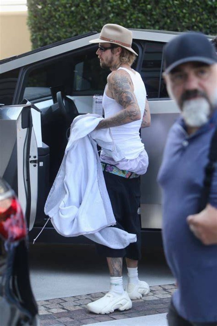 Justin Bieber Saved His Bieberiest Fit for the Last Gasp of 2023