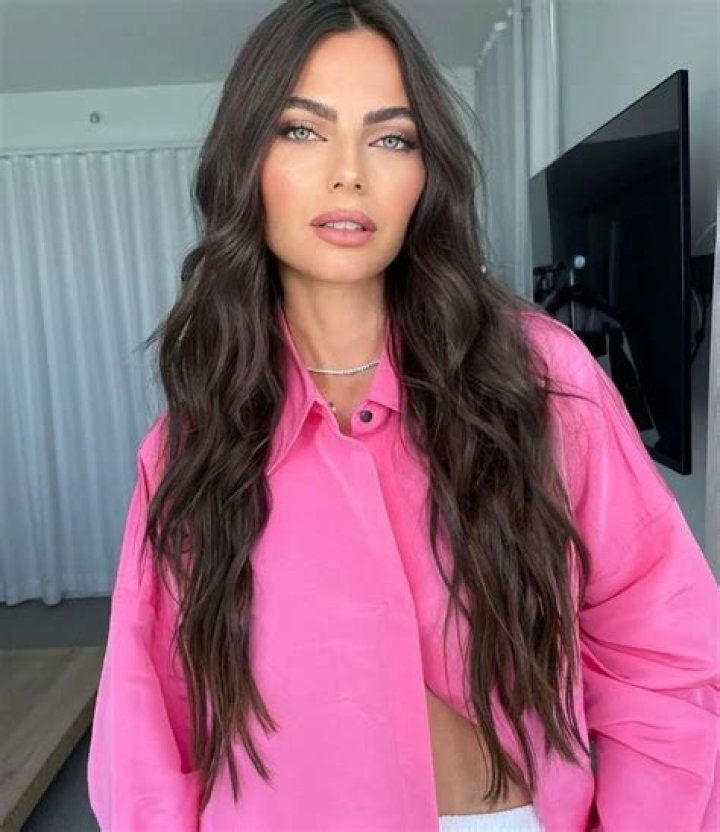 KELLY PIQUET SOURCE (kellypiquetsource) posted on Instagram &bull; May 6