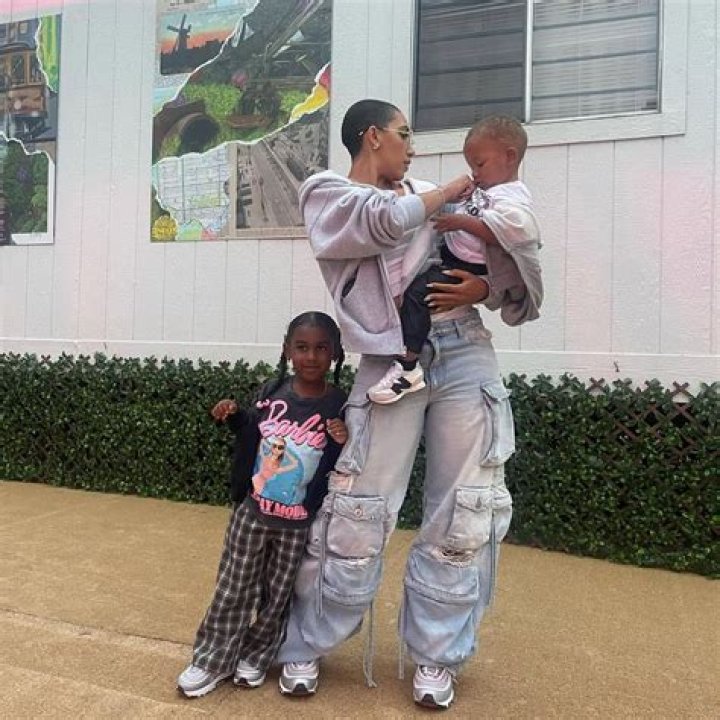 Kendrick has two kids, but he is not your savior