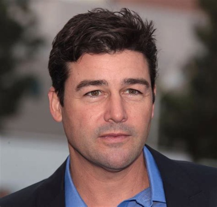 Kyle Chandler Biography, Height & Life Story Super Stars Bio