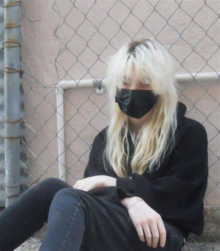 Laura Les Spotify