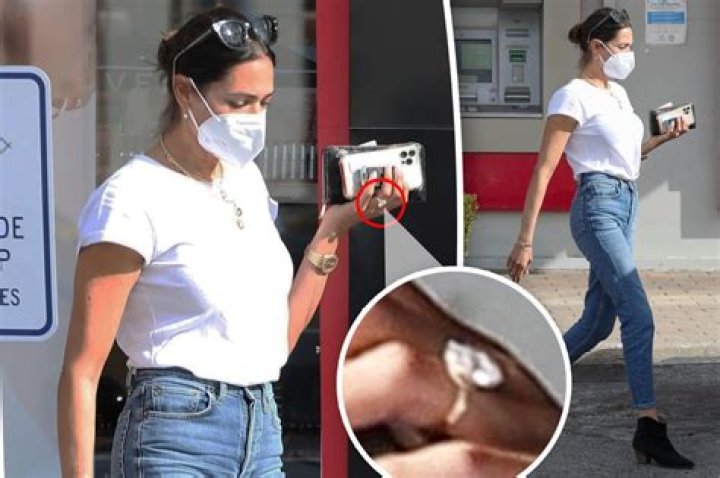Lauren Silverman rocks massive engagement ring from Simon Cowell