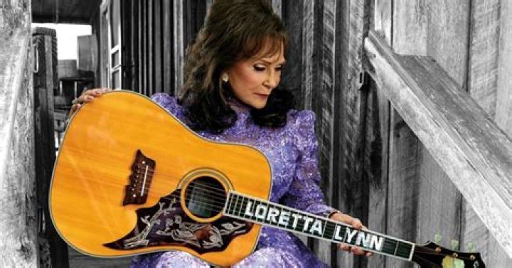 Loretta Lynn Dies at 90 Pitchfork