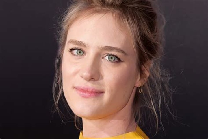 Mackenzie Davis / carolinedavis Nude, OnlyFans Leaks, The Fappening
