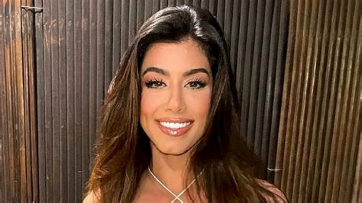 Meet Sarah Jane Ramos, the stunning model girlfriend of Dallas Cowboys