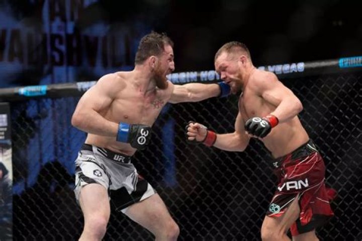 Merab Dvalishvili dominates Petr Yan in UFC Fight Night Main Event