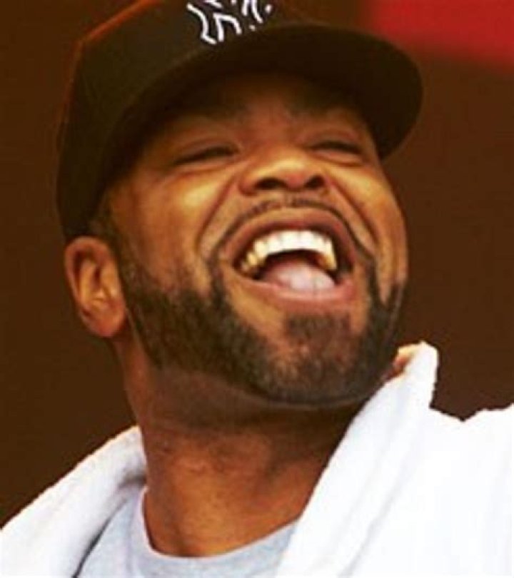 Method Man Inks Tattoo Artist With WuTang Logo &mdash; Video