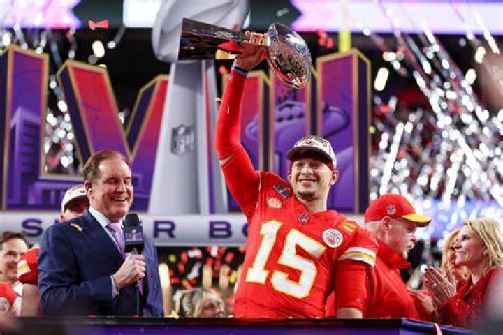 Patrick Mahomes highlights Chiefs SB parade