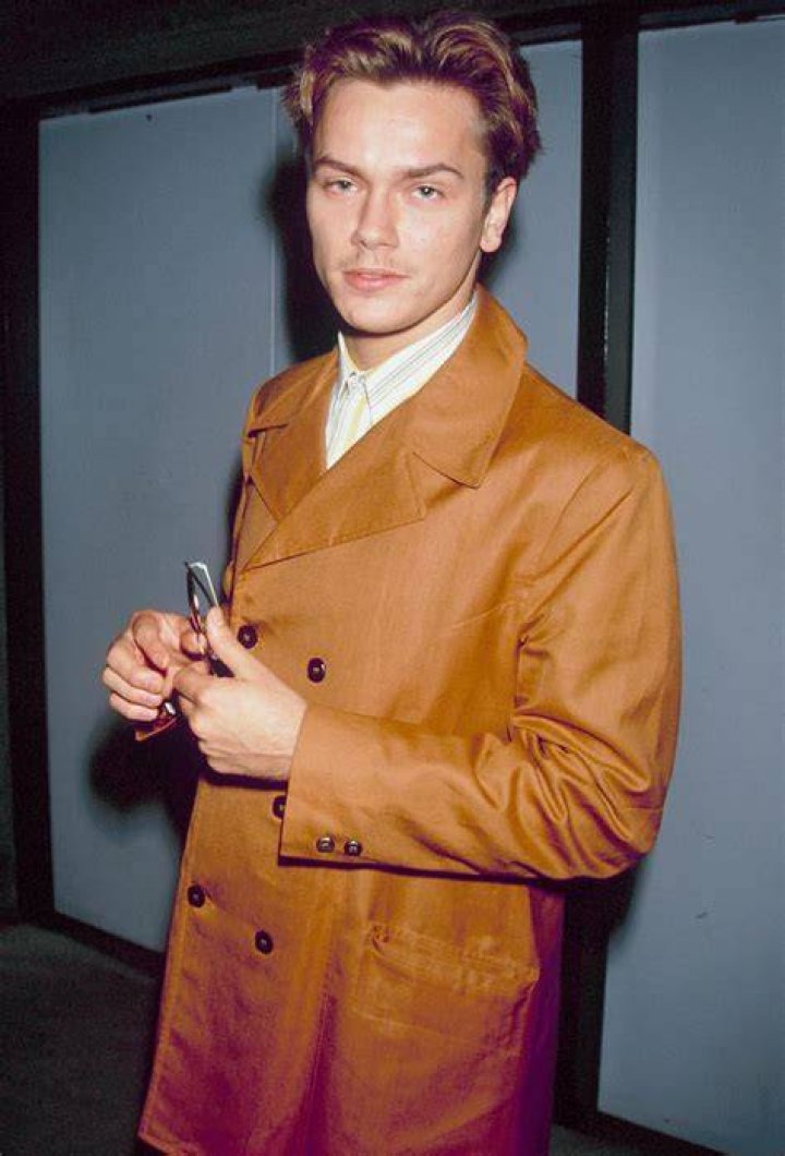 River Phoenix died 25 years ago. He's still slipping away from us